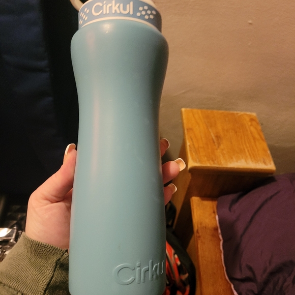 Limited Edition: 22oz. Cirkul Light Blue Bottle Drop - Picture 6 of 7